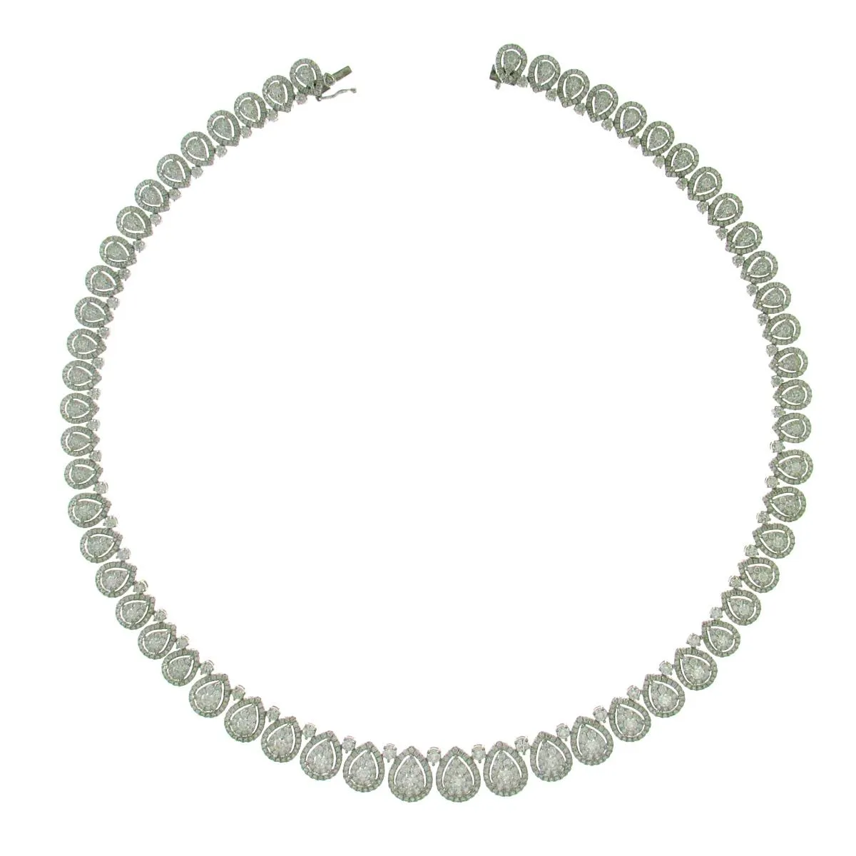 13.56ct tw Exquisite Statement Diamond Necklace