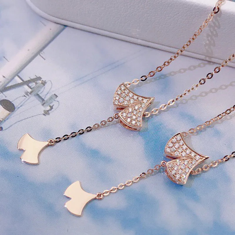 18K Gold 0.09ct Natural Diamond Fashion Exquisite Necklace