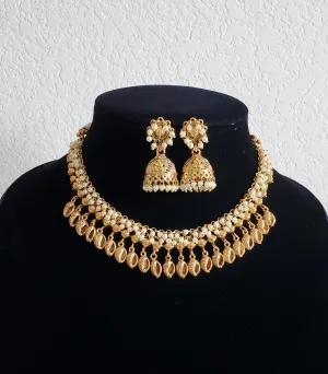 Antique Delicate Necklace With Gold Plating GR22 White