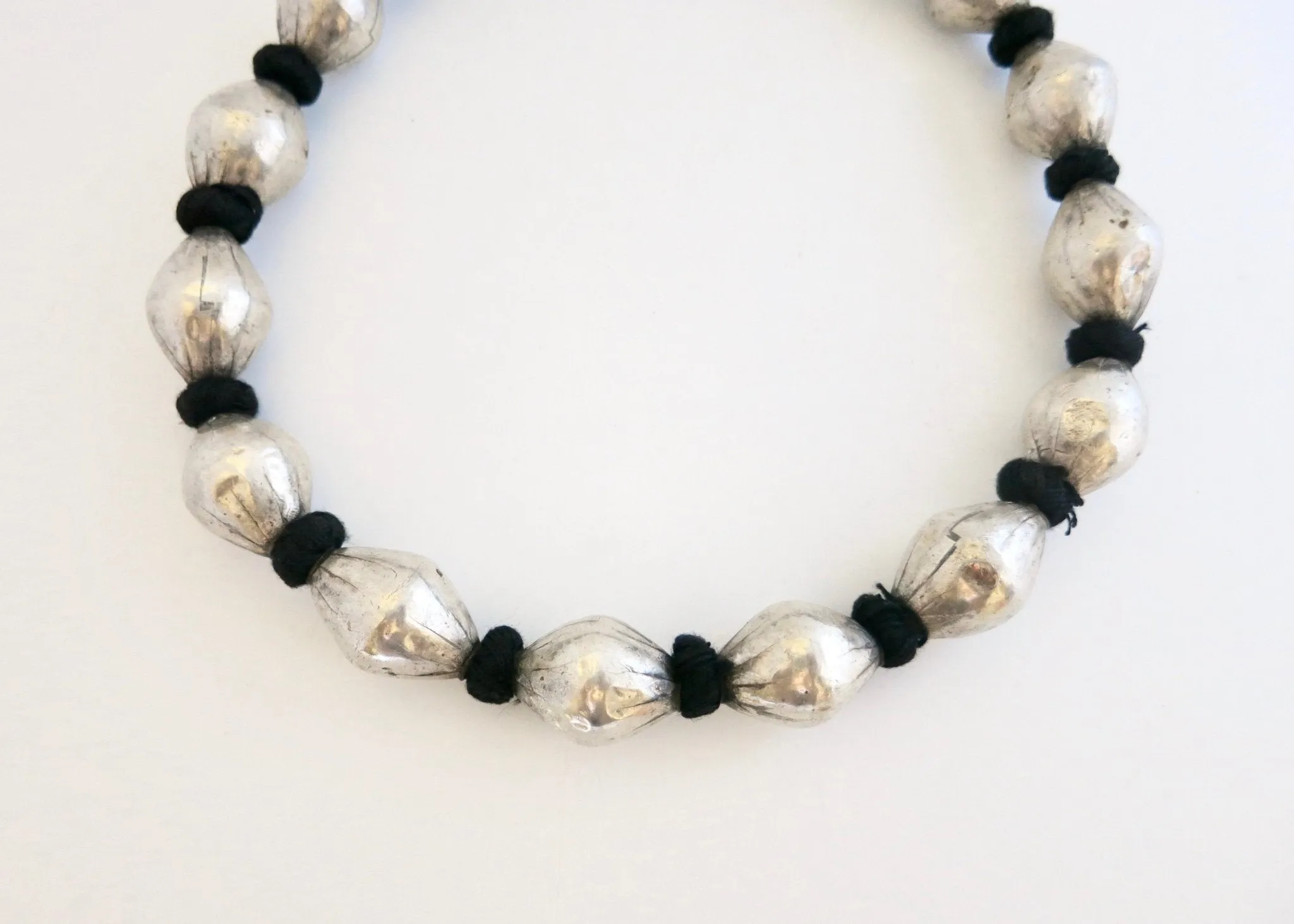 Chunky, vintage, Gujarati lac bead ('dholki') necklace