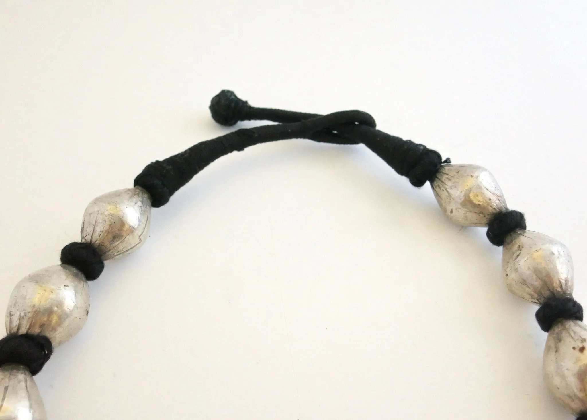 Chunky, vintage, Gujarati lac bead ('dholki') necklace