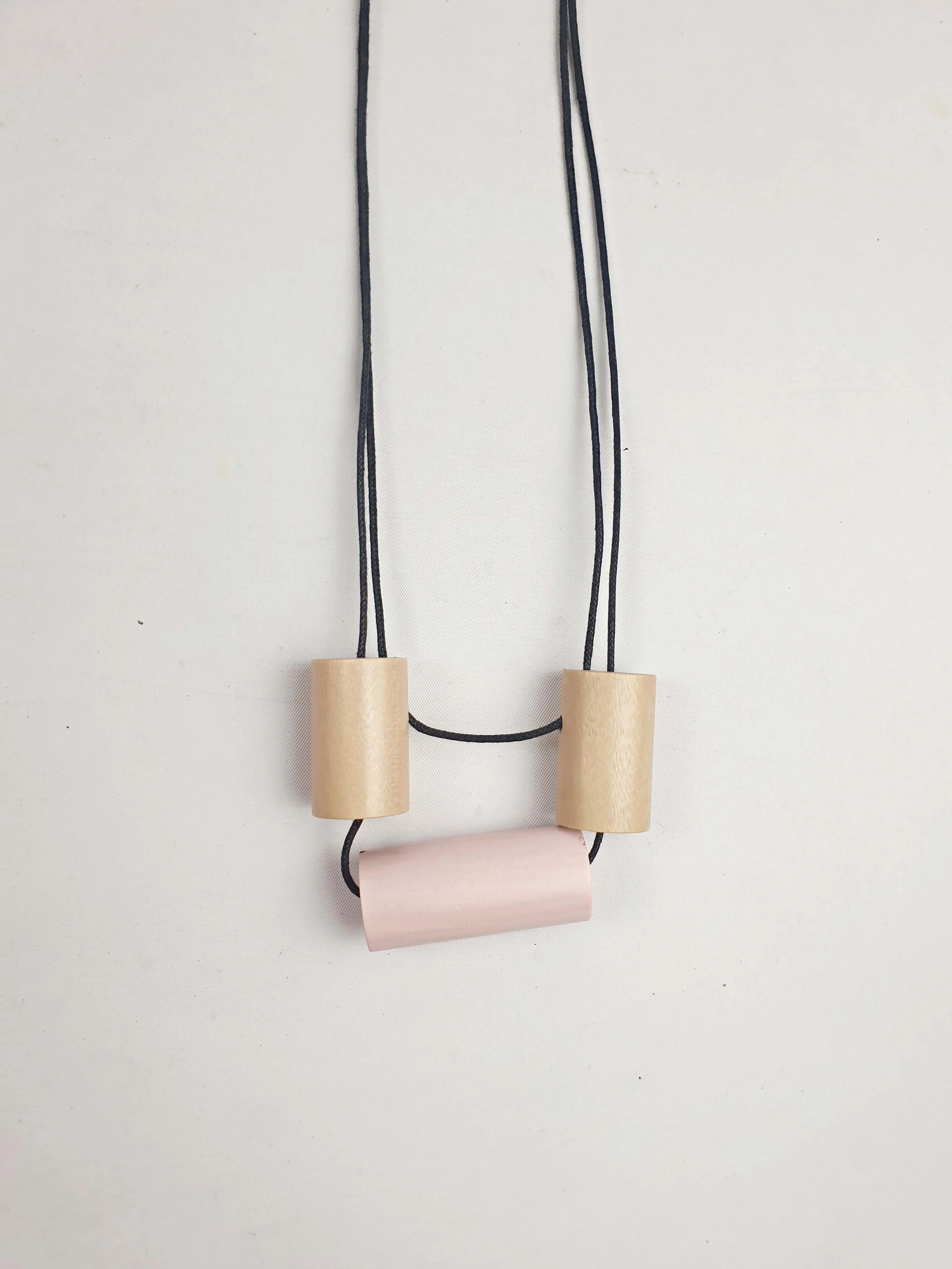 Elk chunky natural wood and pink necklace