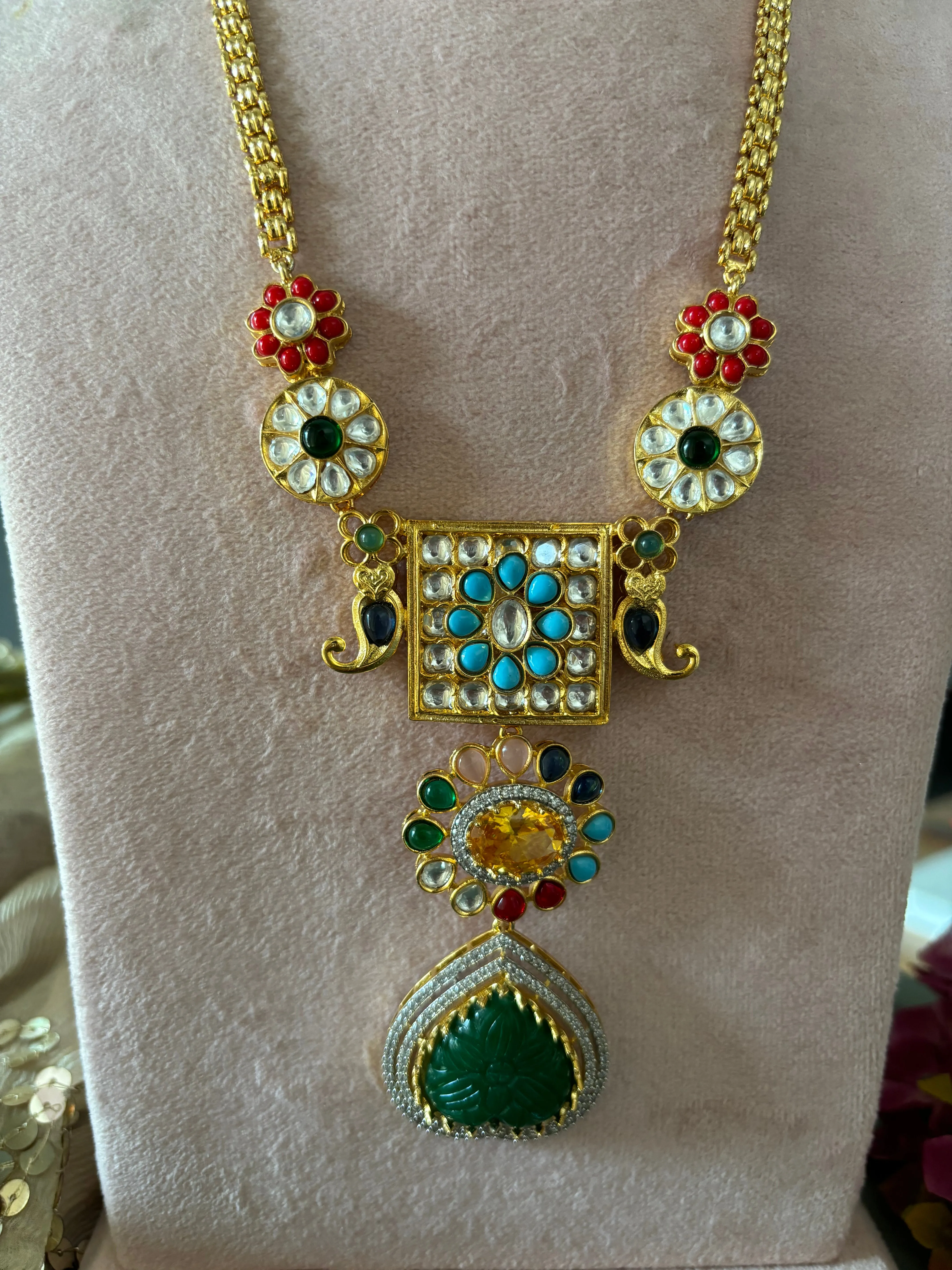 Exquisite Amrapali Fusion Pendant Necklace - Elevate Your Elegance