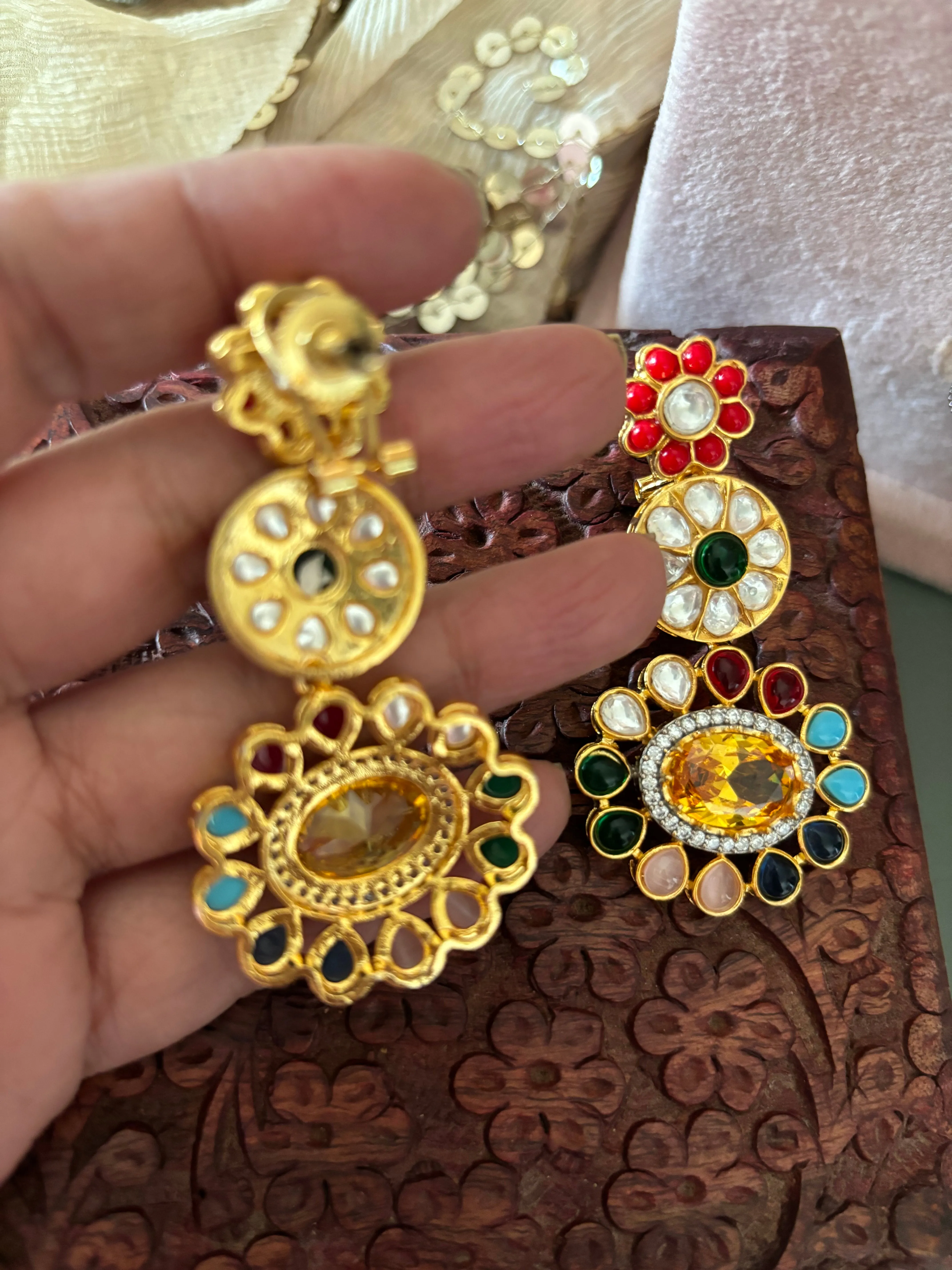 Exquisite Amrapali Fusion Pendant Necklace - Elevate Your Elegance