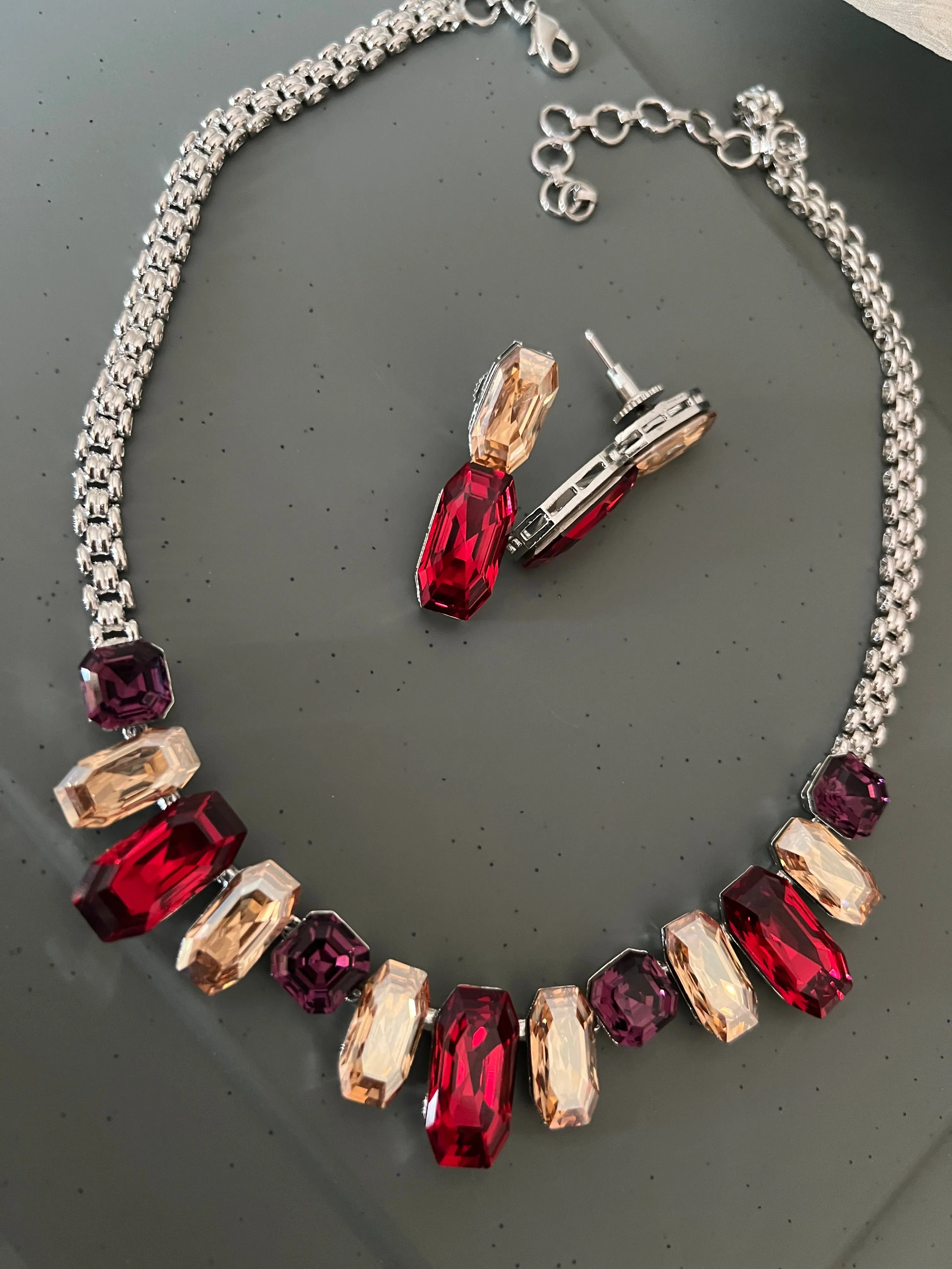 Exquisite Austrian Crystal Necklace Set: Designer Premium Quality