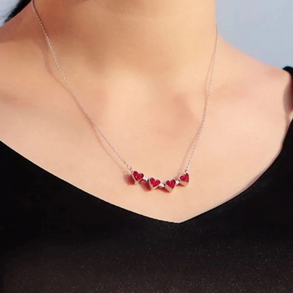 Exquisite Clover Pendant Chain Black and Red Stainless Steel Necklace with Cubic Zirconia Magnet Closure for Women