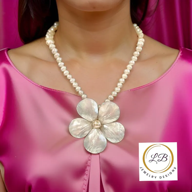 Freshwater Pearl Flower Pendant Necklace 18”