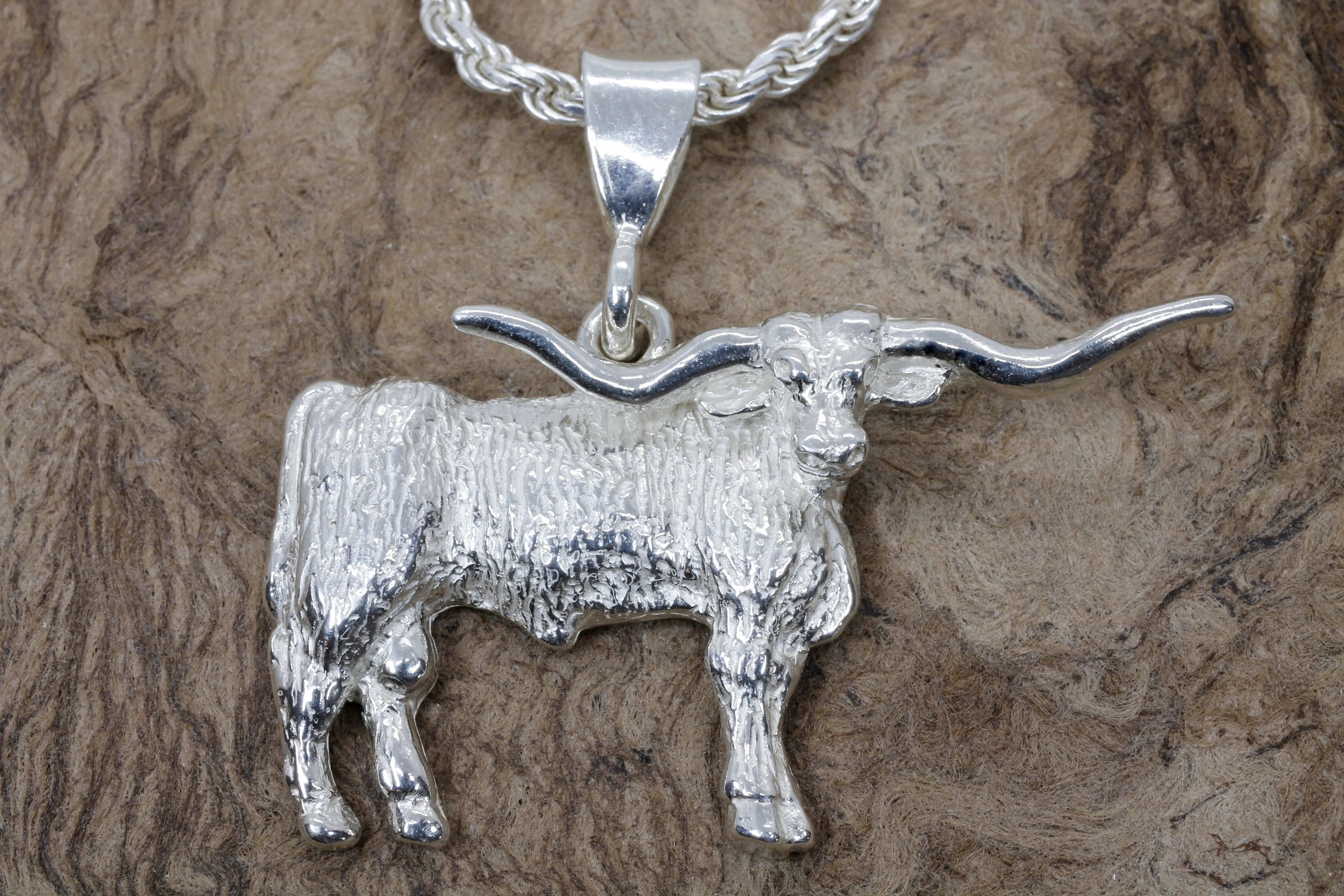 Giant Longhorn Necklace with Majestic Texas Longhorn made in solid 925 sterling silver