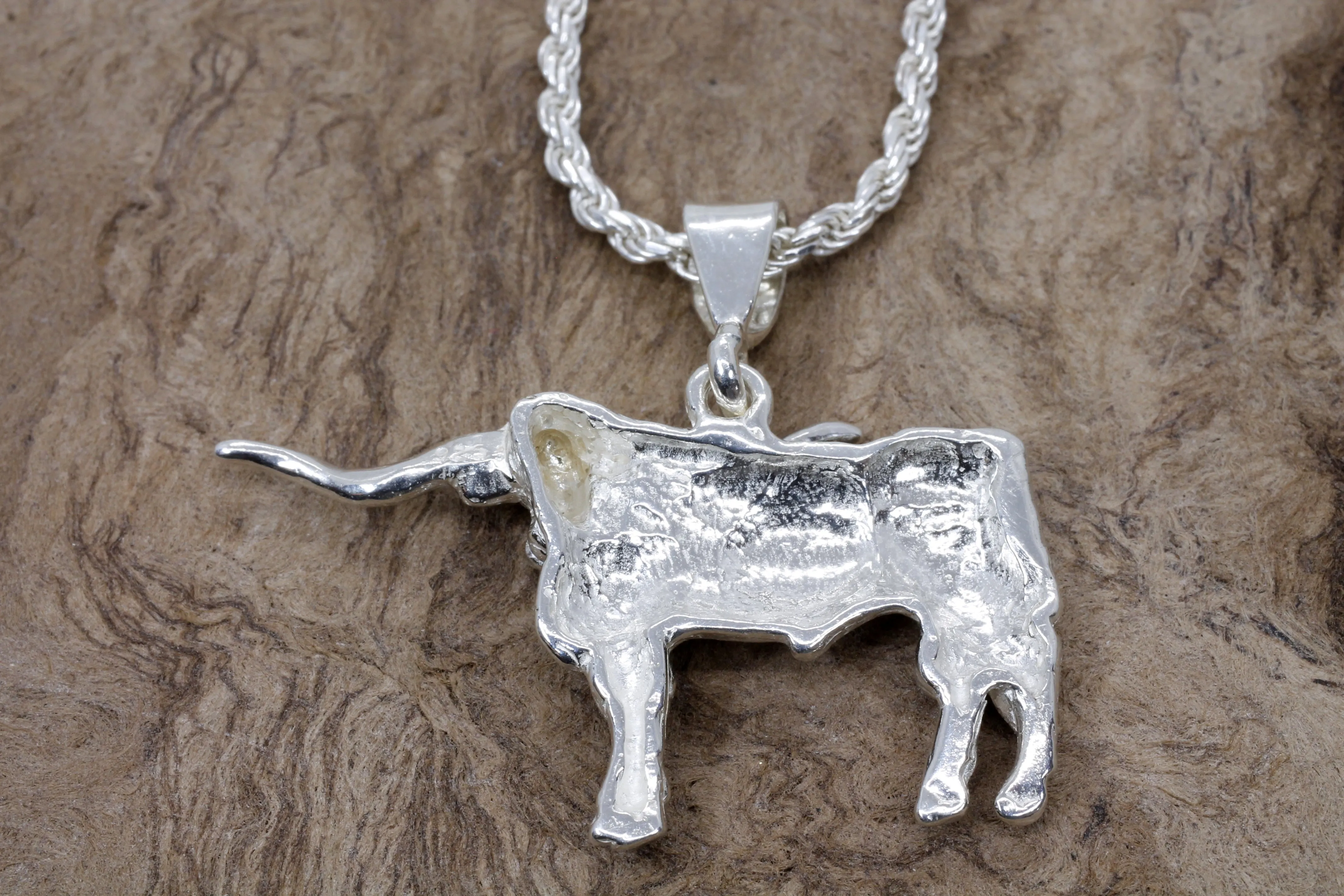 Giant Longhorn Necklace with Majestic Texas Longhorn made in solid 925 sterling silver