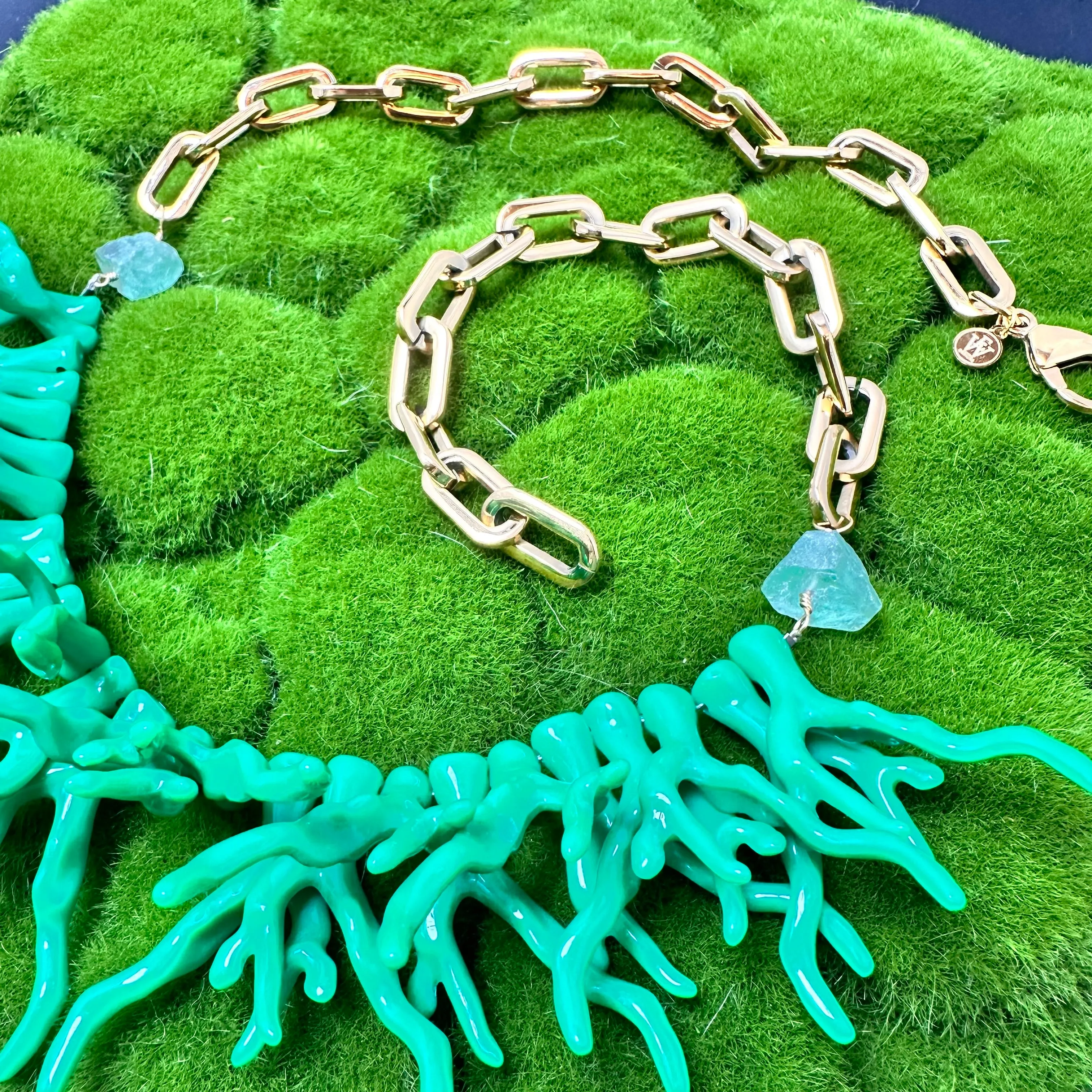 Green Acetate Coral Branches and Fluorite Beads with Gold Plated Stainless Steel Chain Necklace 330-05 | Erika Williner Designs