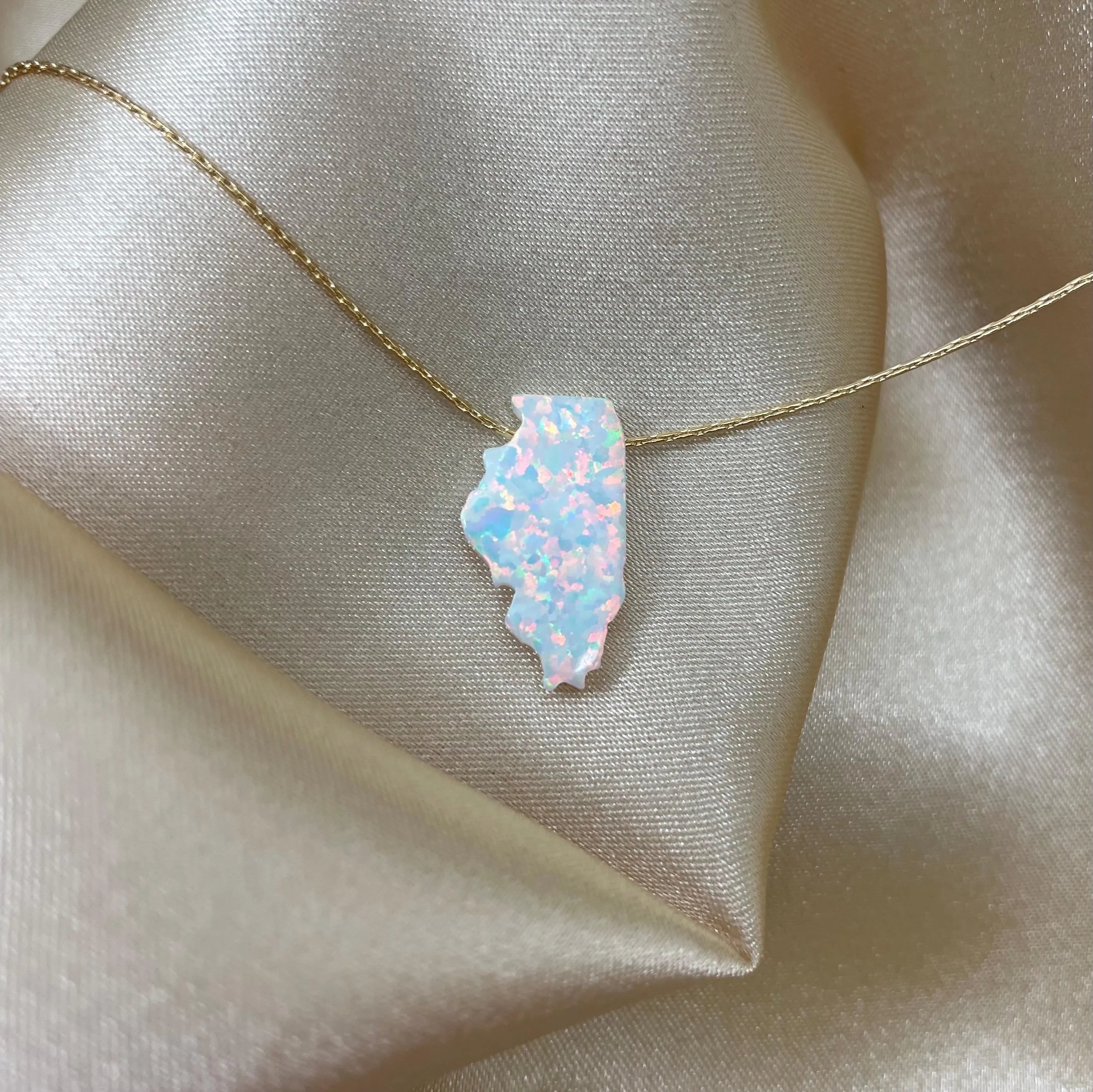 Illinois State Opal Necklace, IL state, State Pride Gift for Her, Map necklace, Illinois shape state necklace, IL necklace, Unique state
