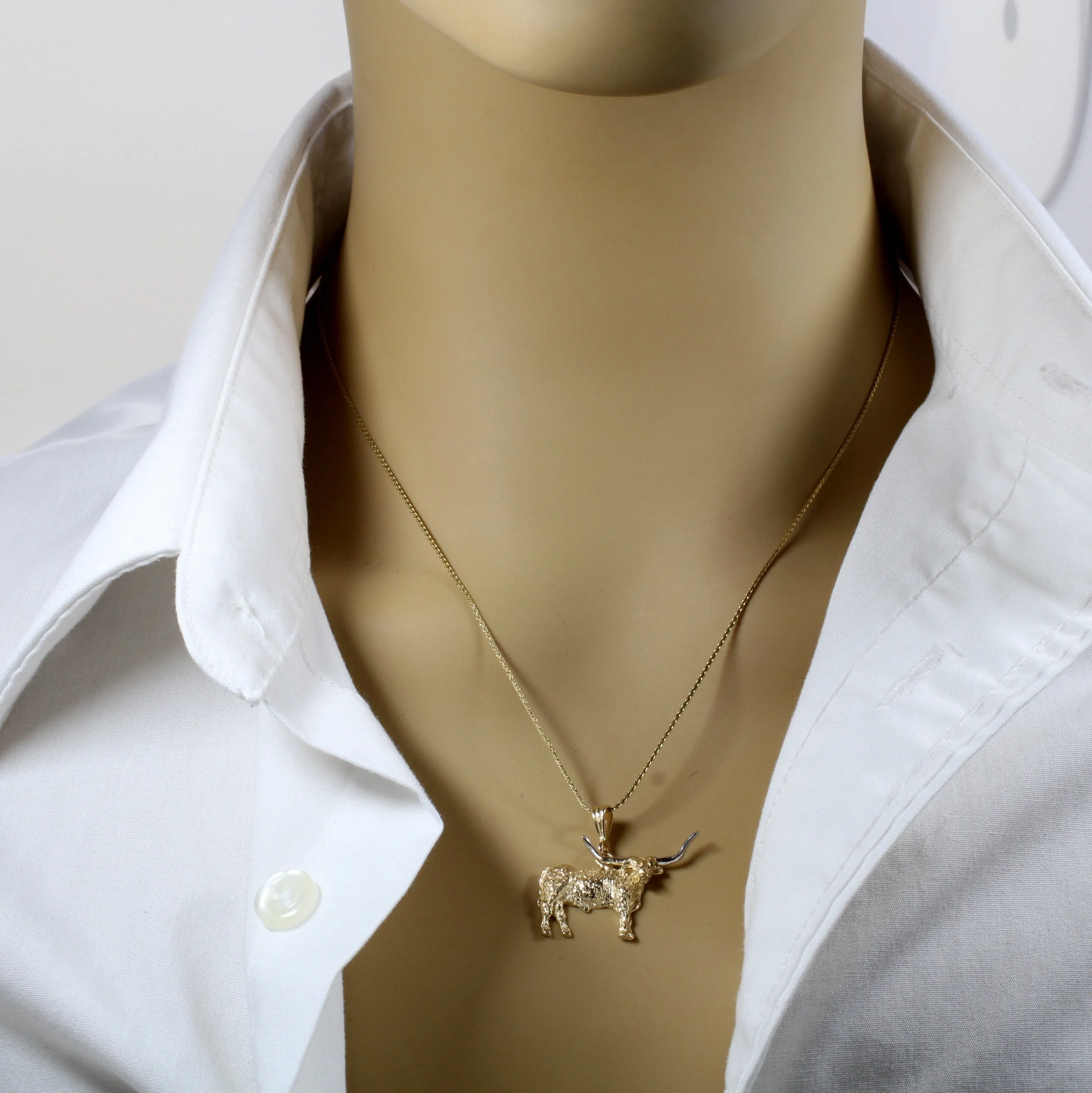 Medium Longhorn Necklace with Texas Longhorn made in Solid 14kt gold