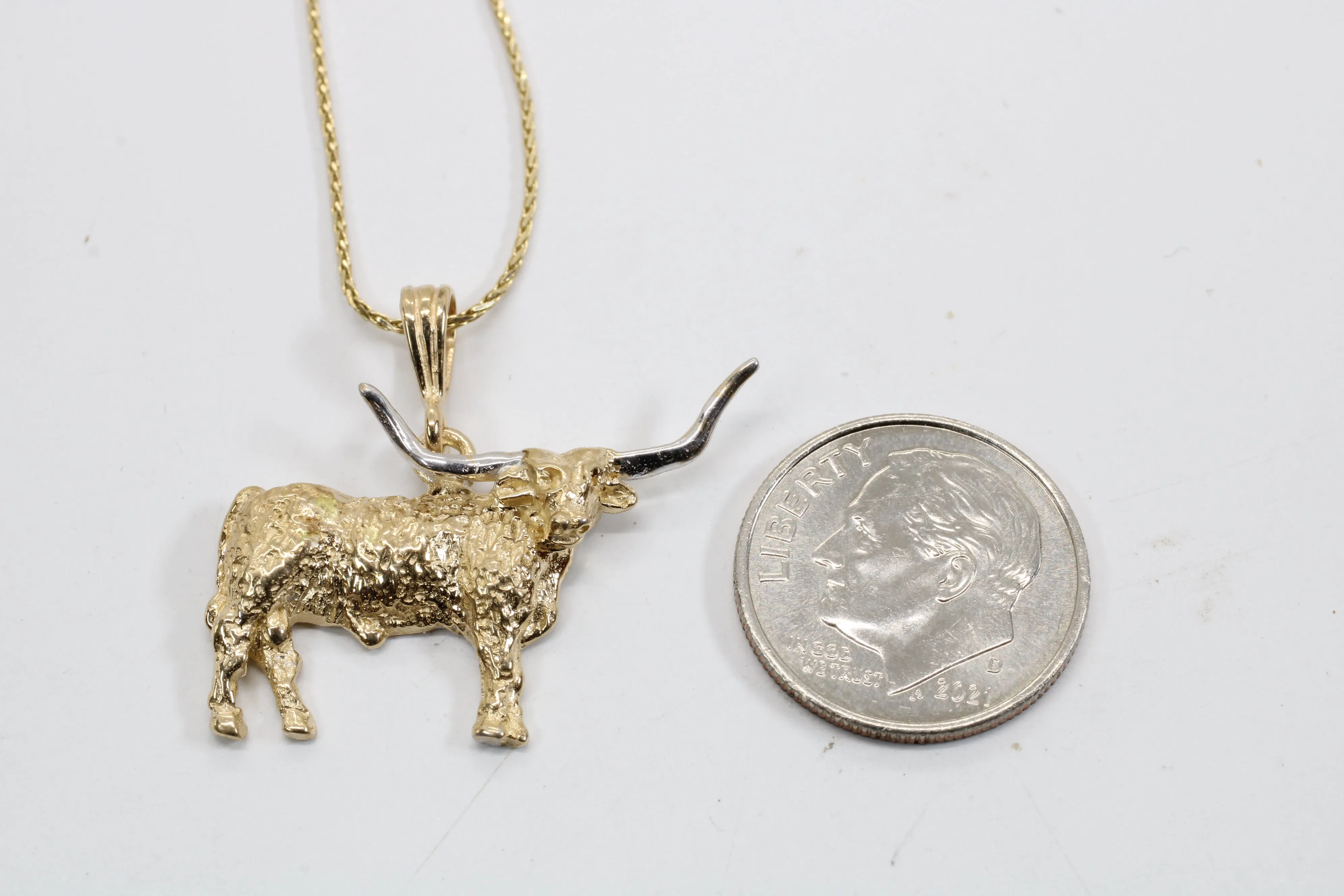 Medium Longhorn Necklace with Texas Longhorn made in Solid 14kt gold