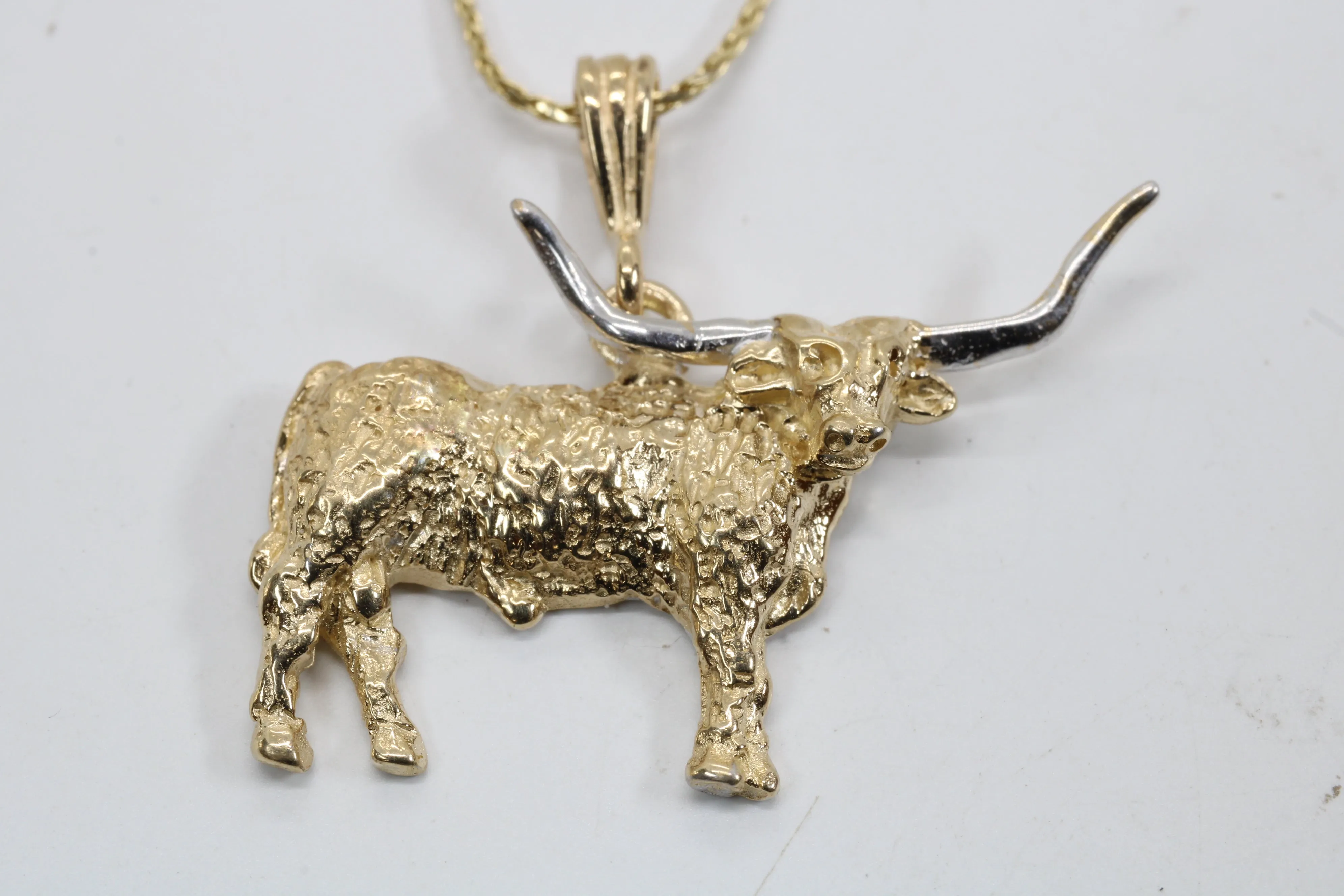 Medium Longhorn Necklace with Texas Longhorn made in Solid 14kt gold