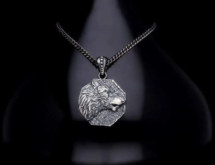 Men’s Sterling Silver Octagon Wolf Medallion Necklace