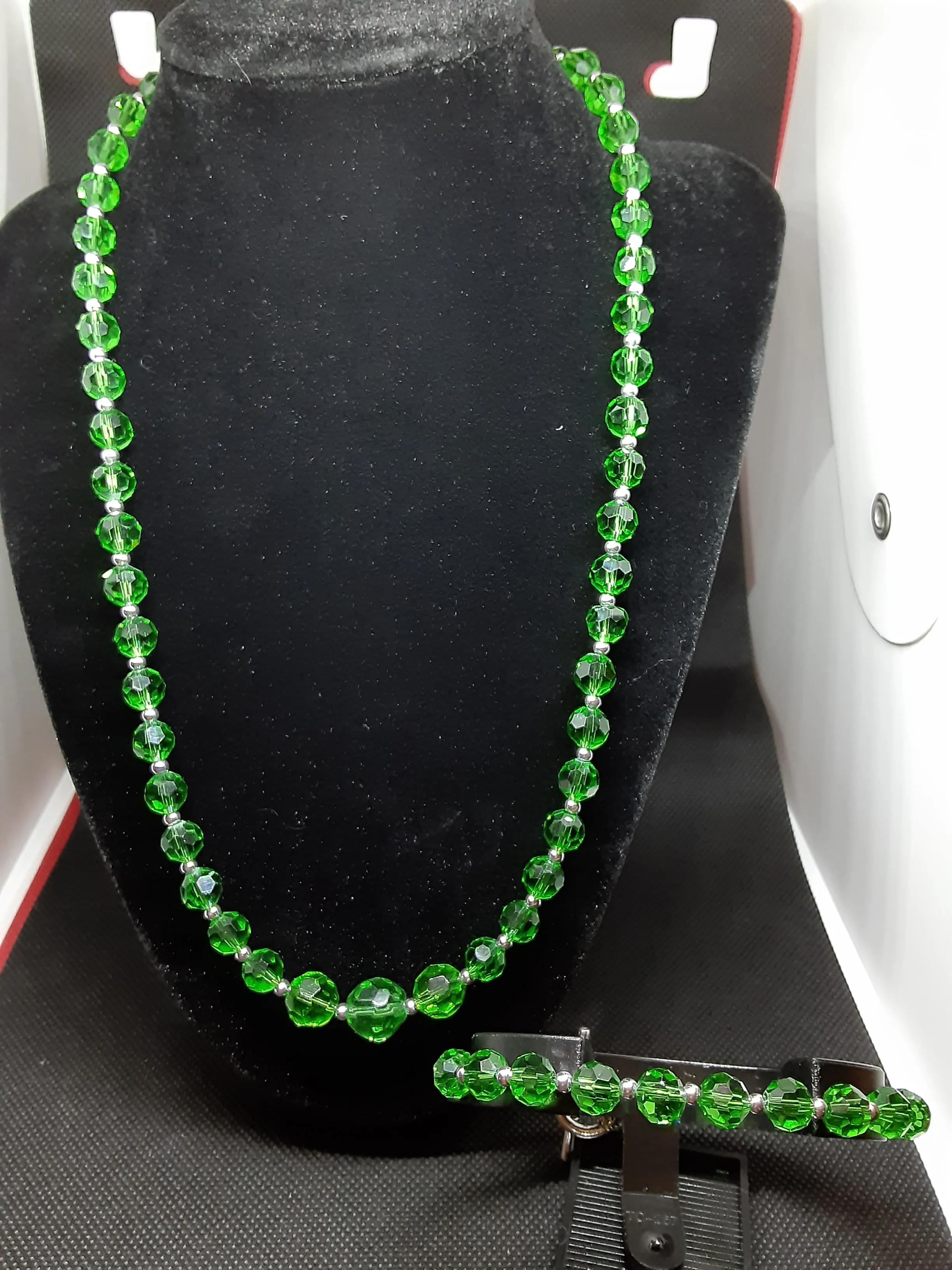 NB#46 Gorgeous Green Crystal!!