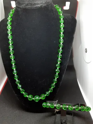 NB#46 Gorgeous Green Crystal!!