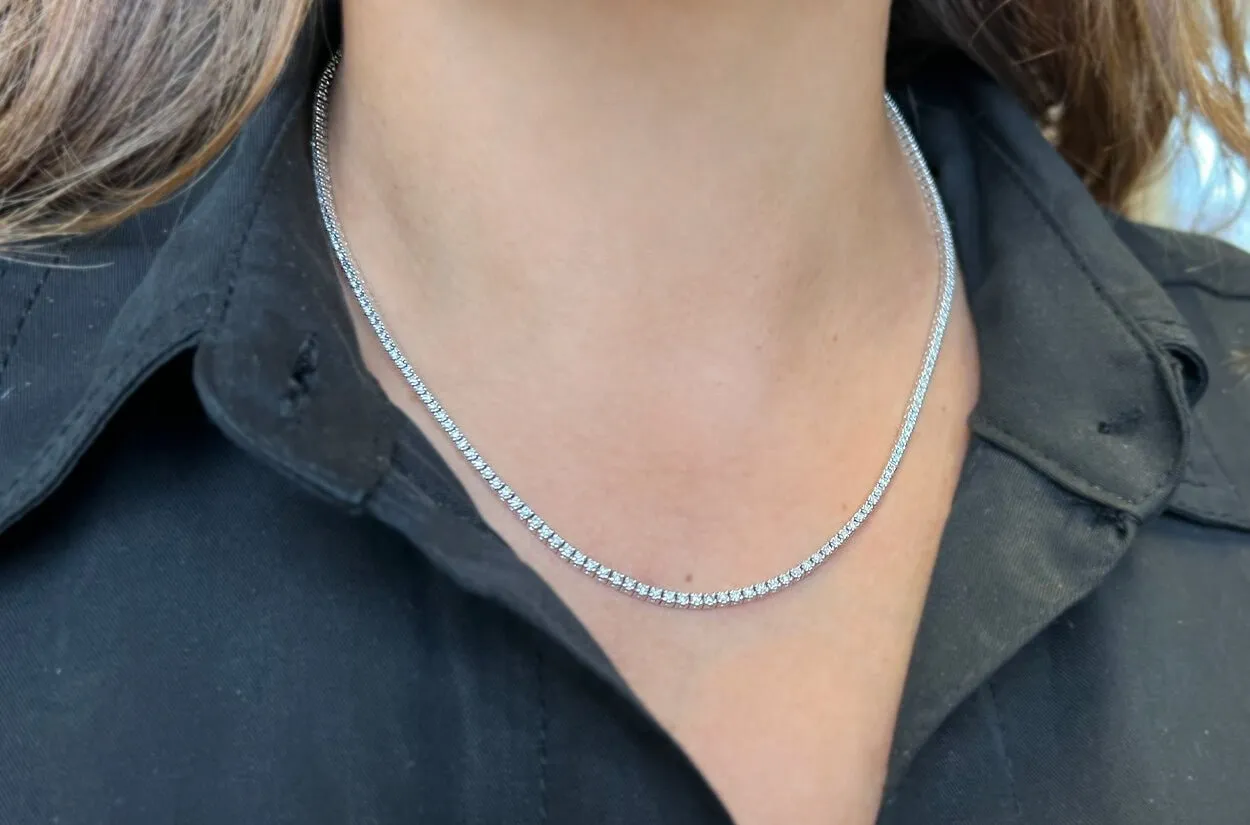 Necklace 18kt Gold Round Diamonds 2.38 cts Tennis 15 inches