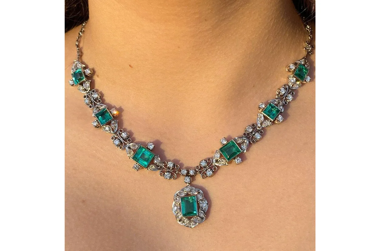 Necklace Unique Masterpiece Chivor Emerald