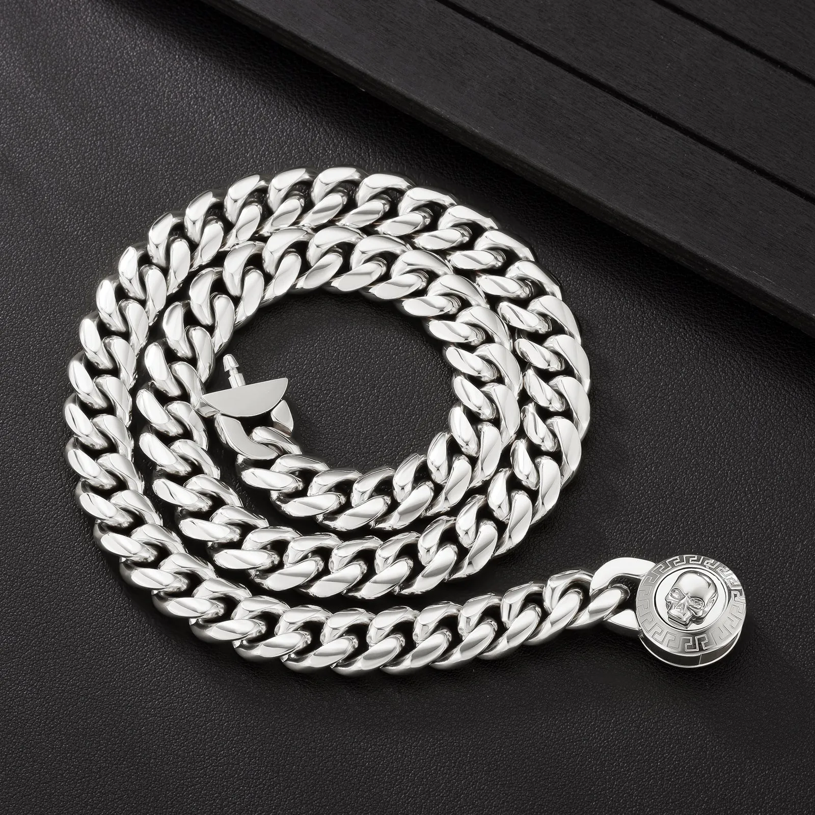 【NEW】12mm Miami Cuban Link Chain with SKULL Button Clasp