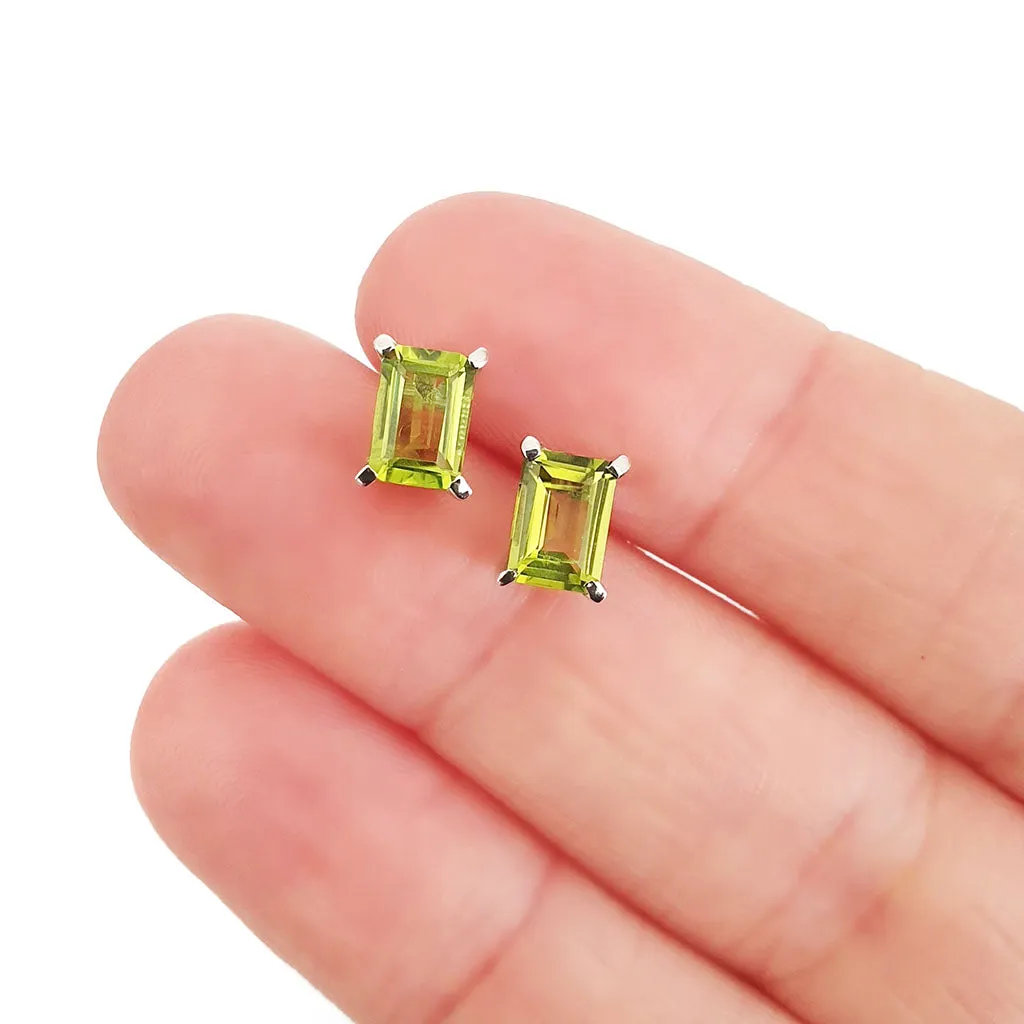 Peridot Octagonal White Gold Stud Earrings