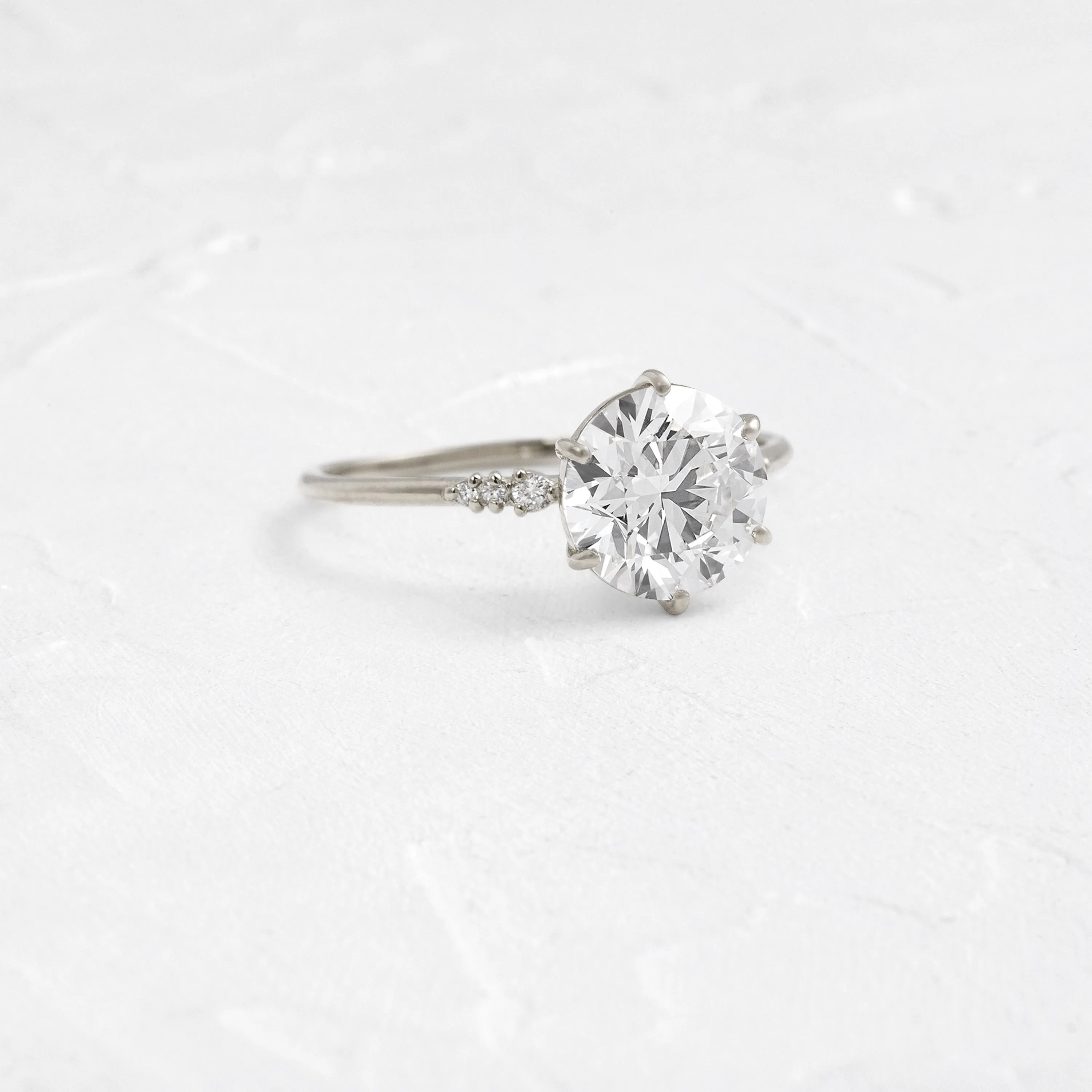 Poppy Seed Ring, Round Cut