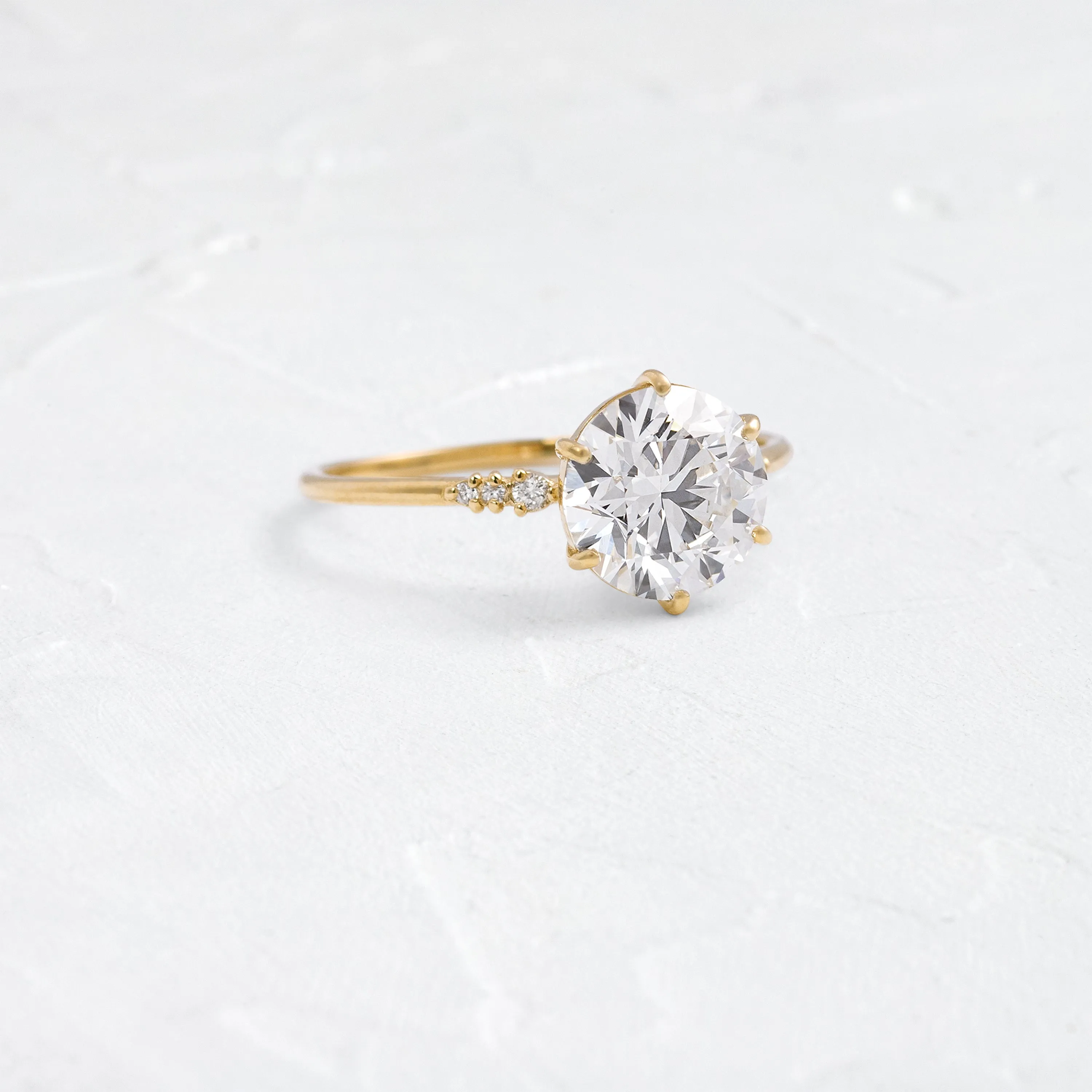 Poppy Seed Ring, Round Cut