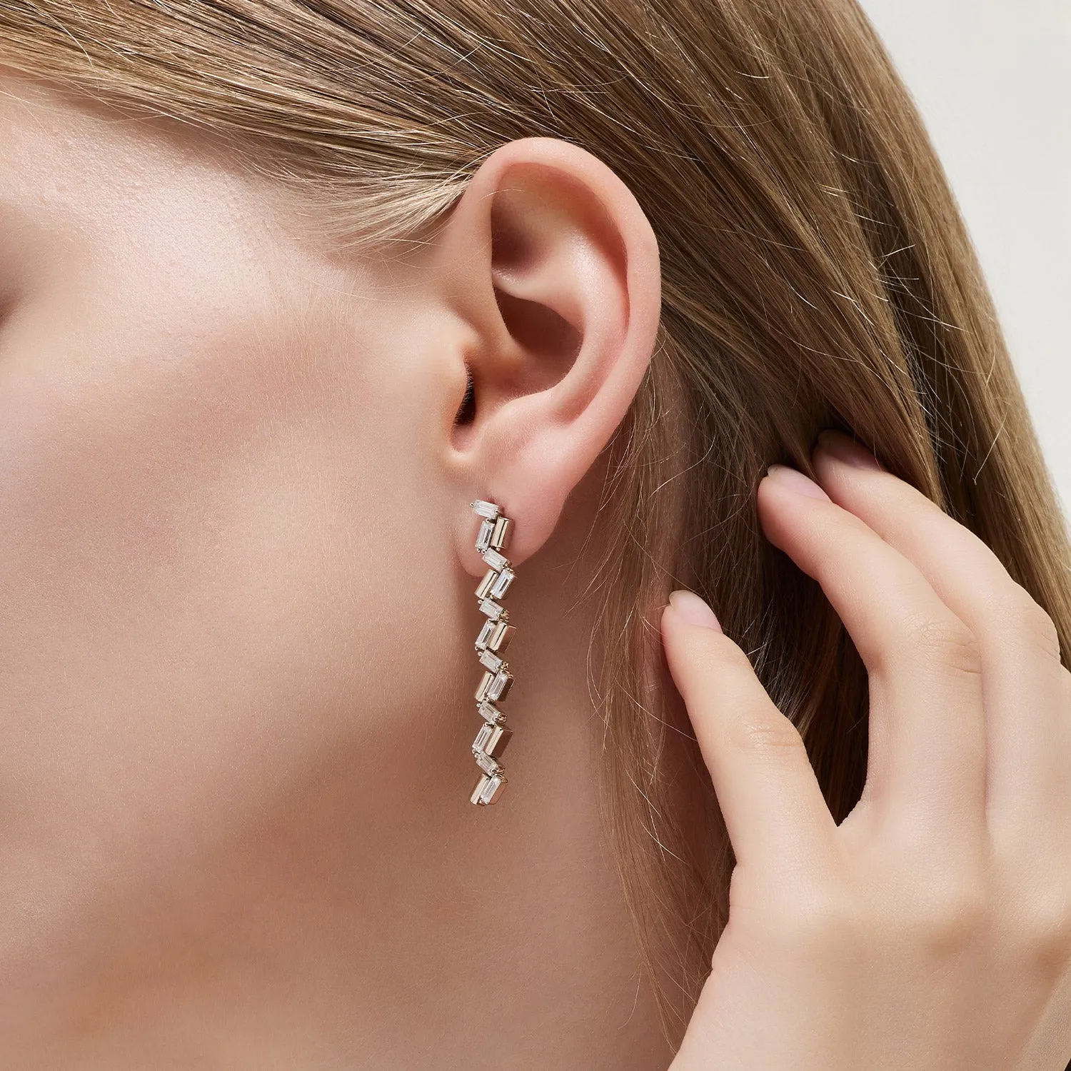 Sensuelle One-sided Gold Earring JDSEN4F51SC