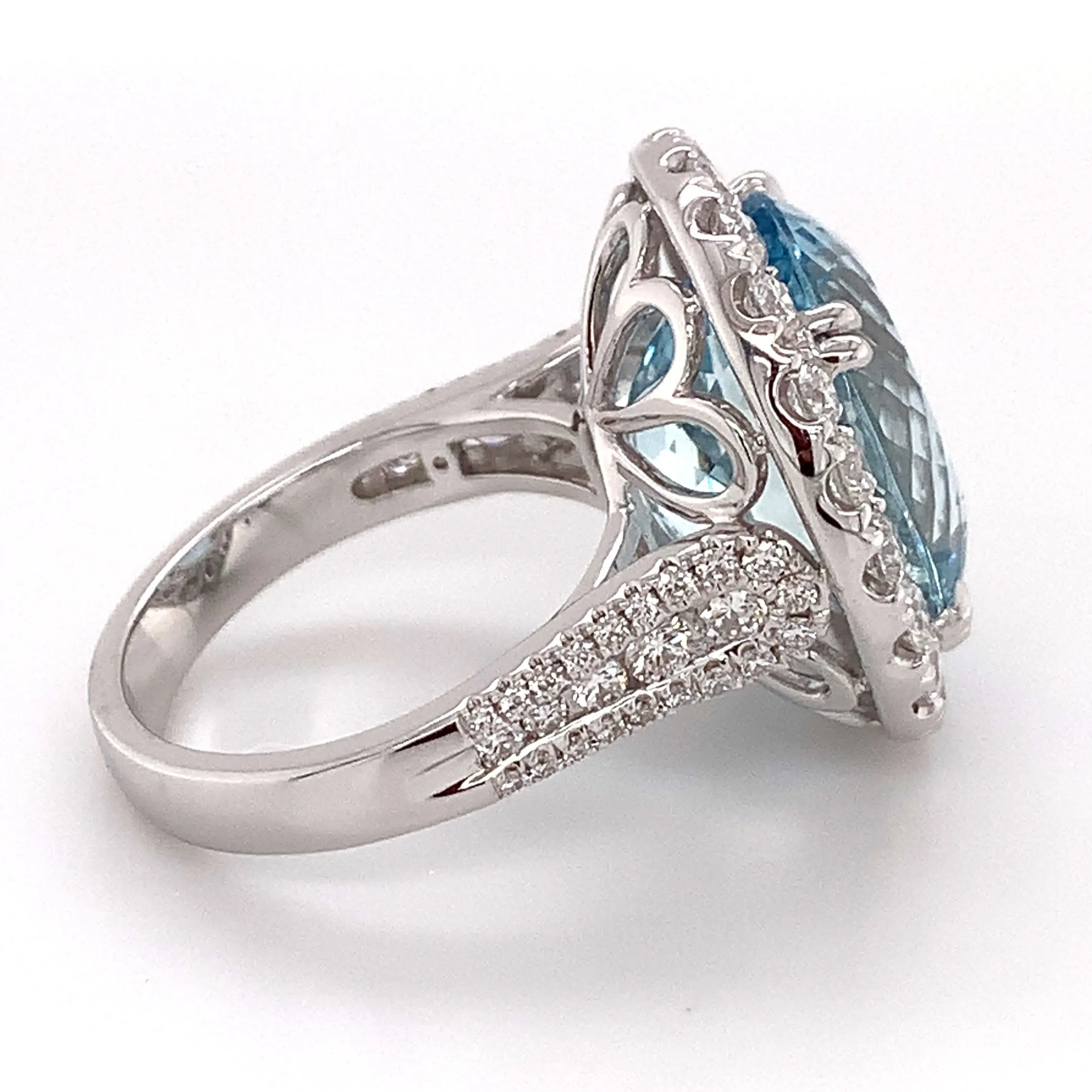 Spectacular 12.51carat Aquamarine & Diamond Cocktail Statement Ring