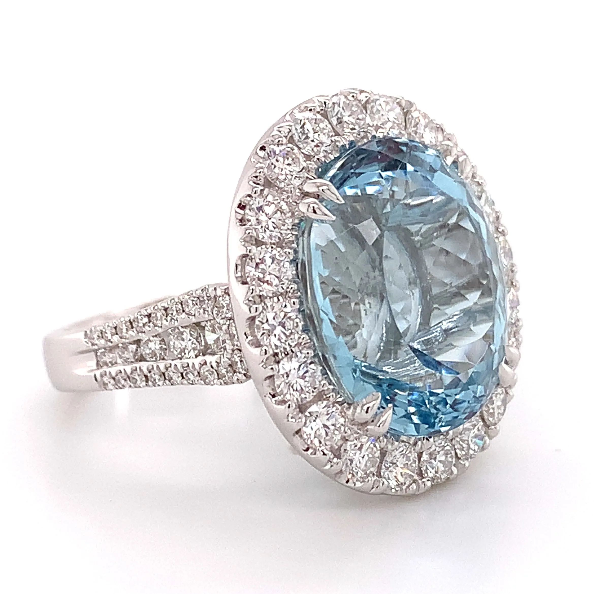 Spectacular 12.51carat Aquamarine & Diamond Cocktail Statement Ring