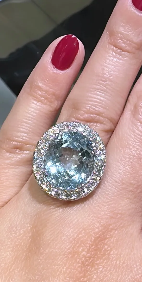 Spectacular 12.51carat Aquamarine & Diamond Cocktail Statement Ring