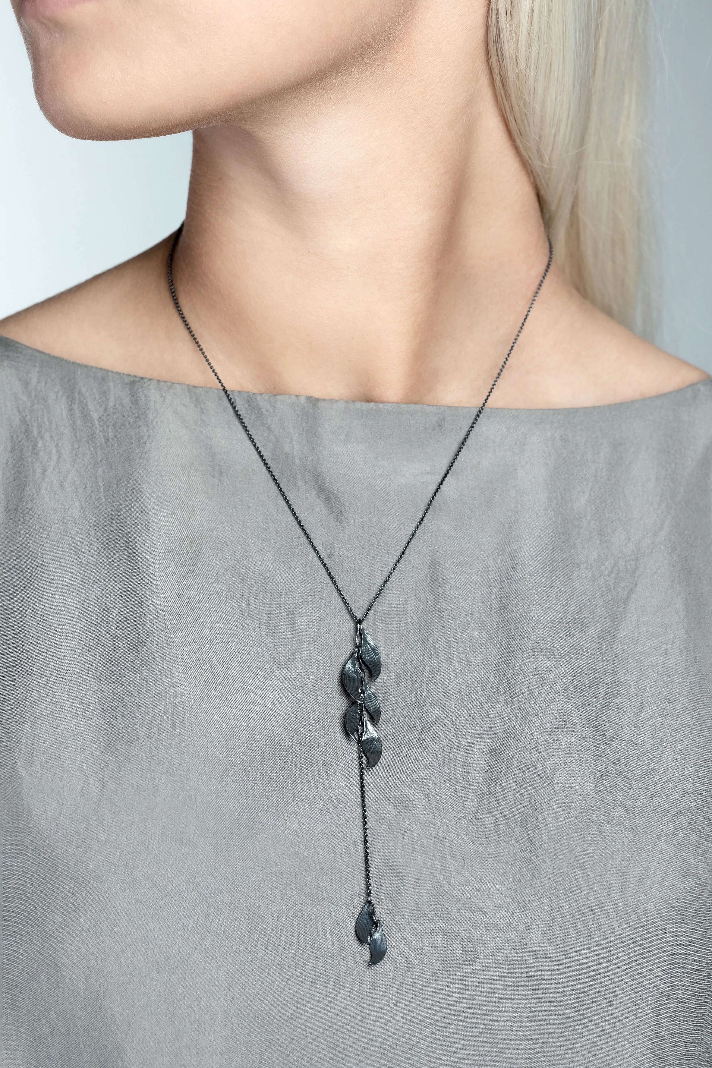 SWAN necklace