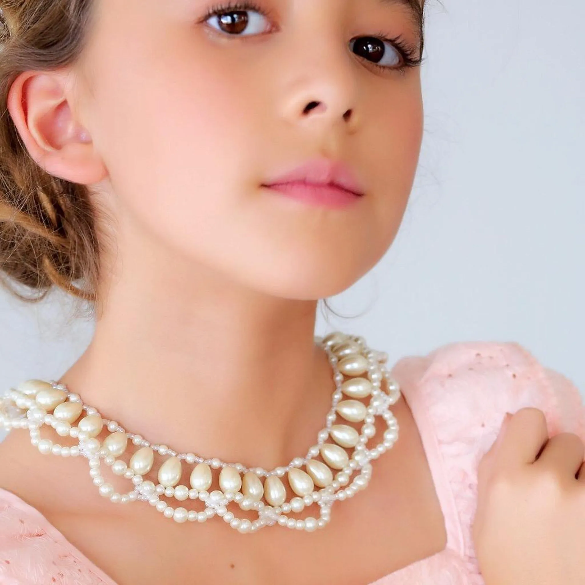 The Queen Victoriana Girls Pink Necklace