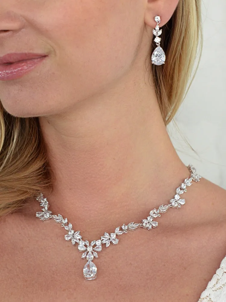 Tia Necklace