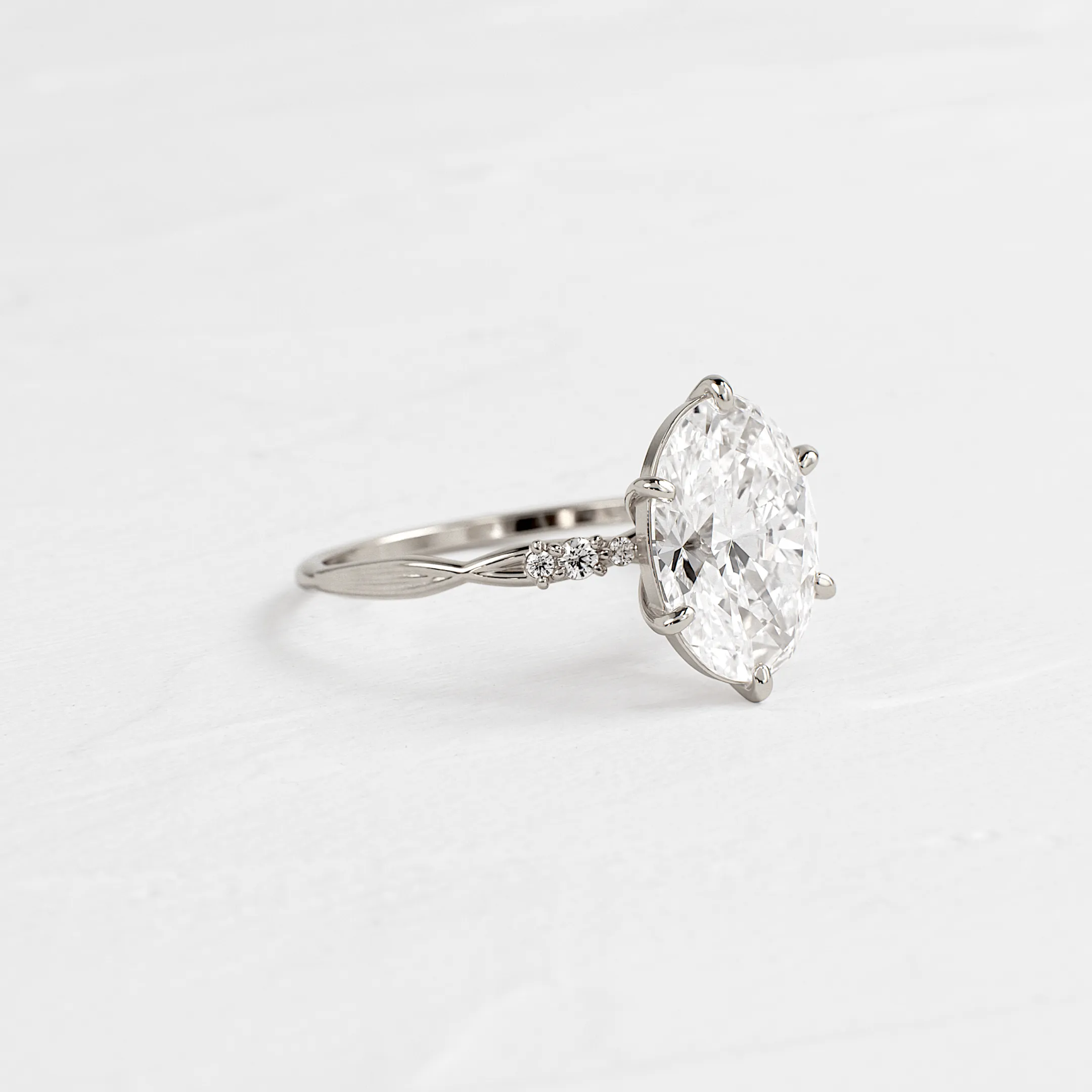 Trestle Ring, Oval Cut
