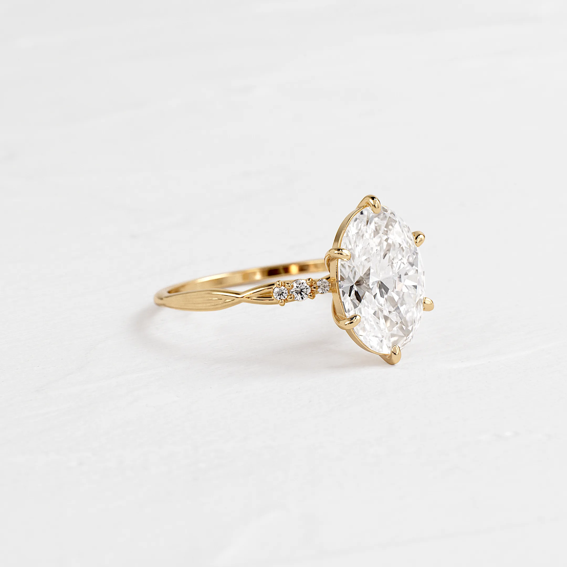 Trestle Ring, Oval Cut