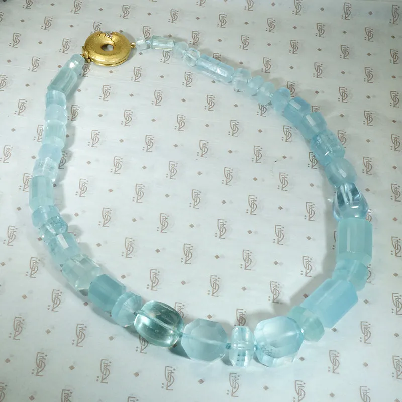 Unbelievable Aquamarine Beads with Gold & Diamond Clasp
