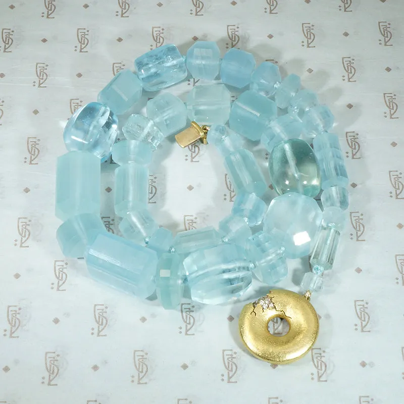 Unbelievable Aquamarine Beads with Gold & Diamond Clasp