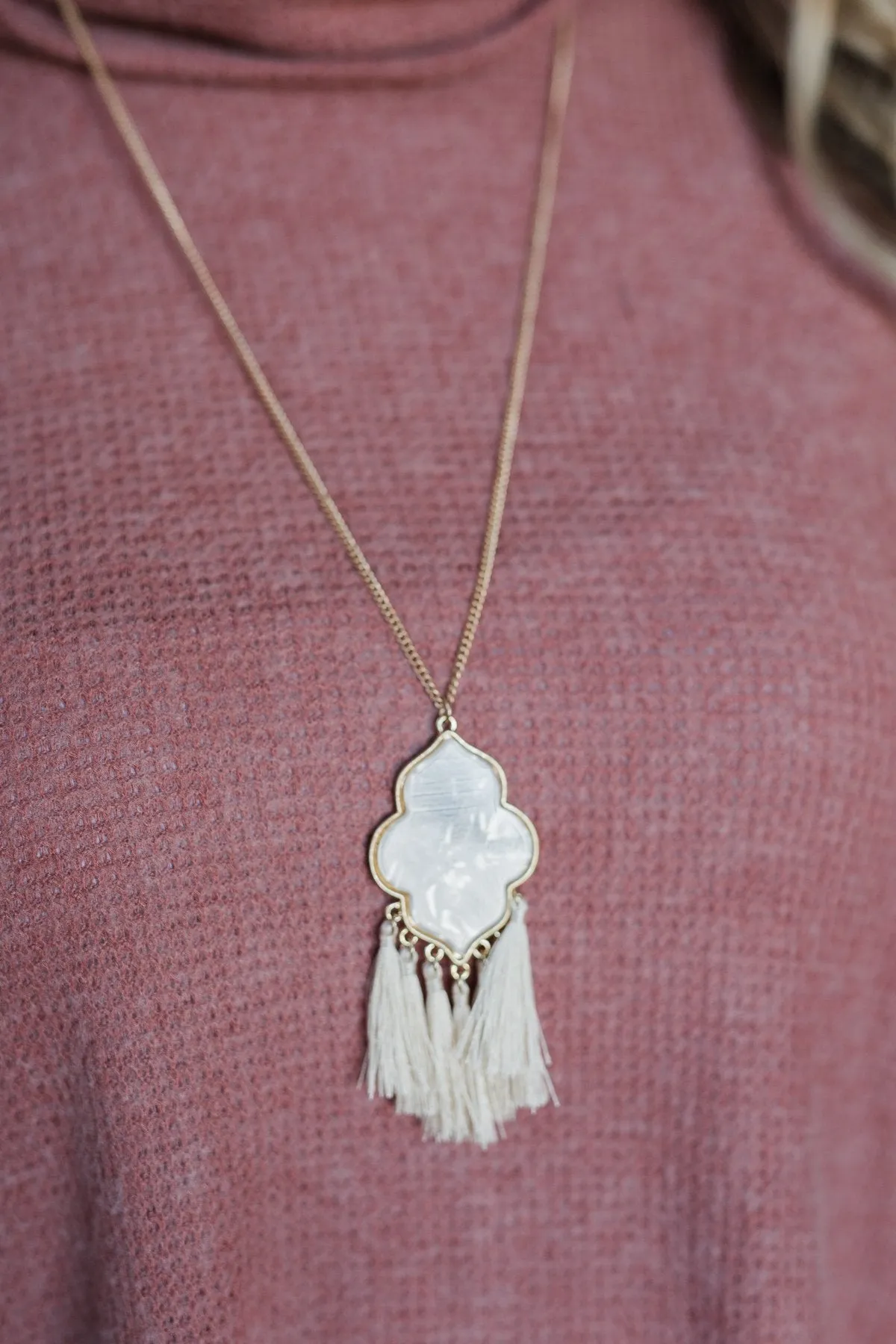 Unique Tassel Pearl Pendant Necklace- Gold