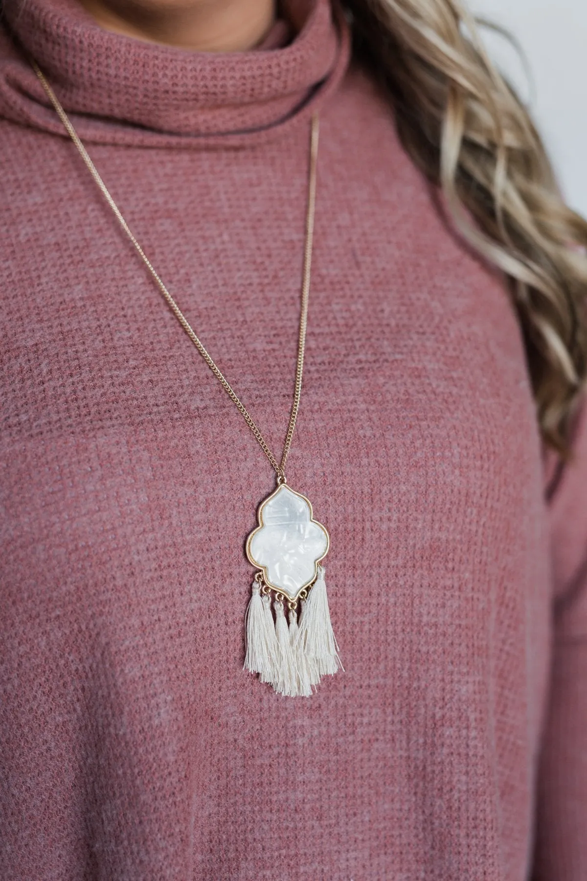 Unique Tassel Pearl Pendant Necklace- Gold