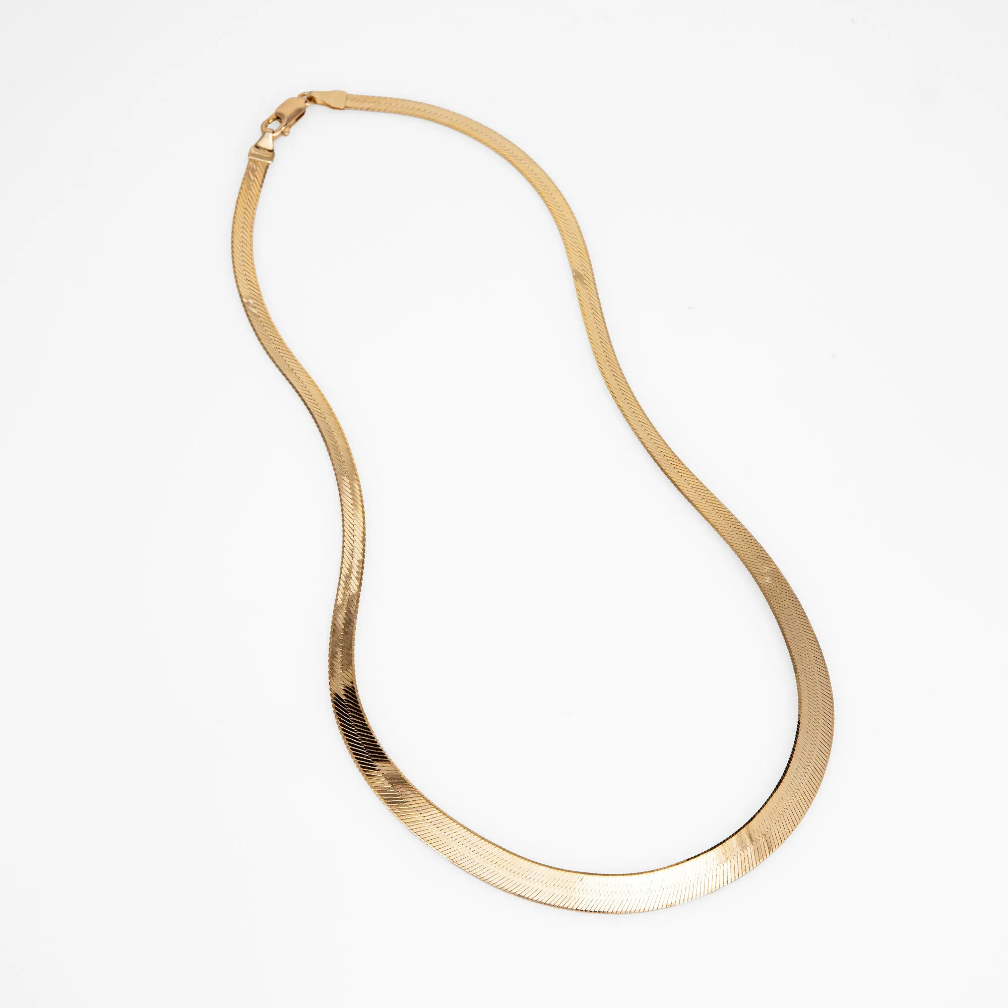 Vintage 80s Herringbone 17" Necklace 14k Yellow Gold Graduated 4mm to 7mm 8.6gm