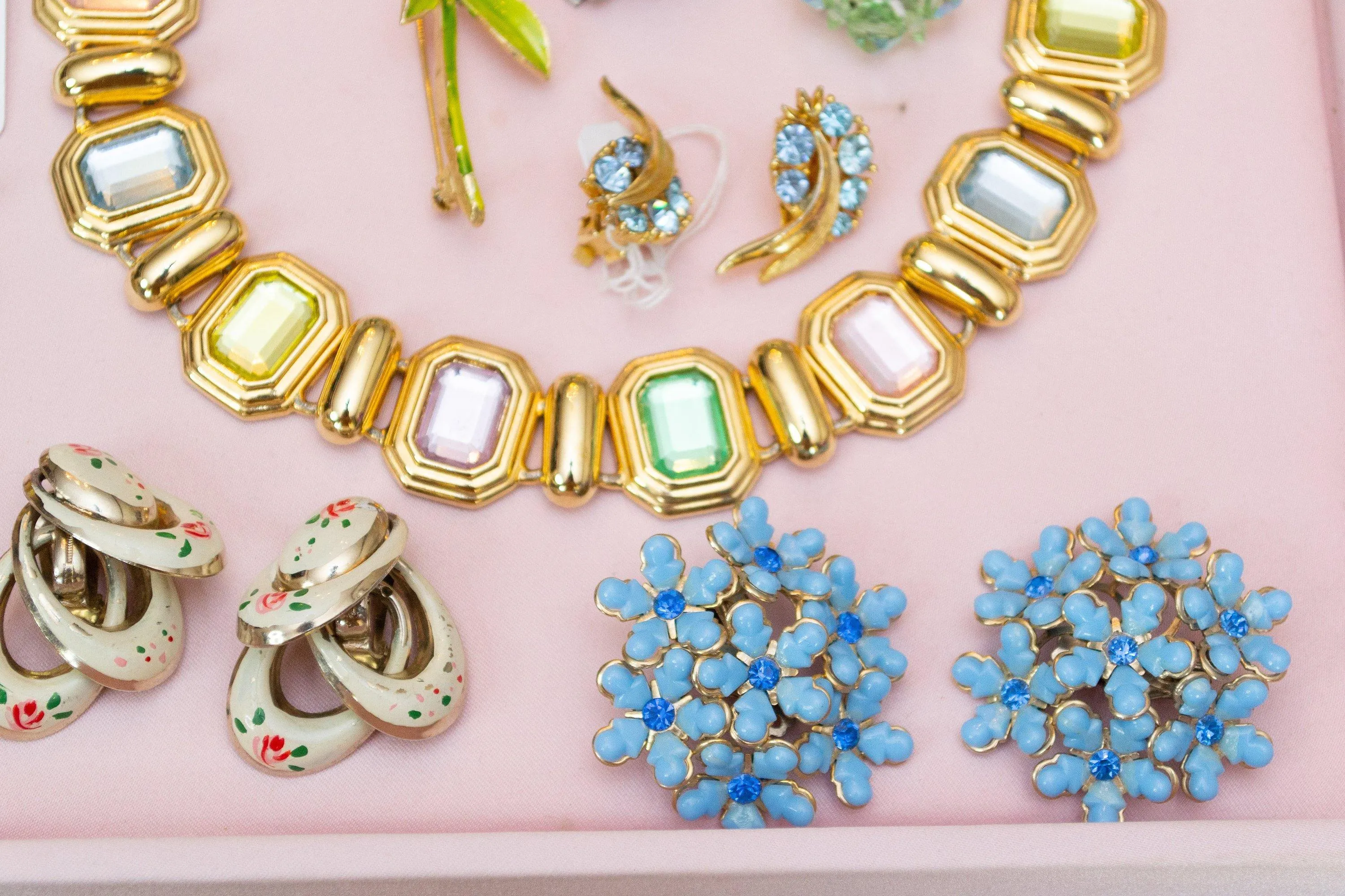 Vintage Pastel Crystal Gold Tone Necklace, Green, Pink, Yellow, and Blue Rhinestones, Slide Lock Clasp