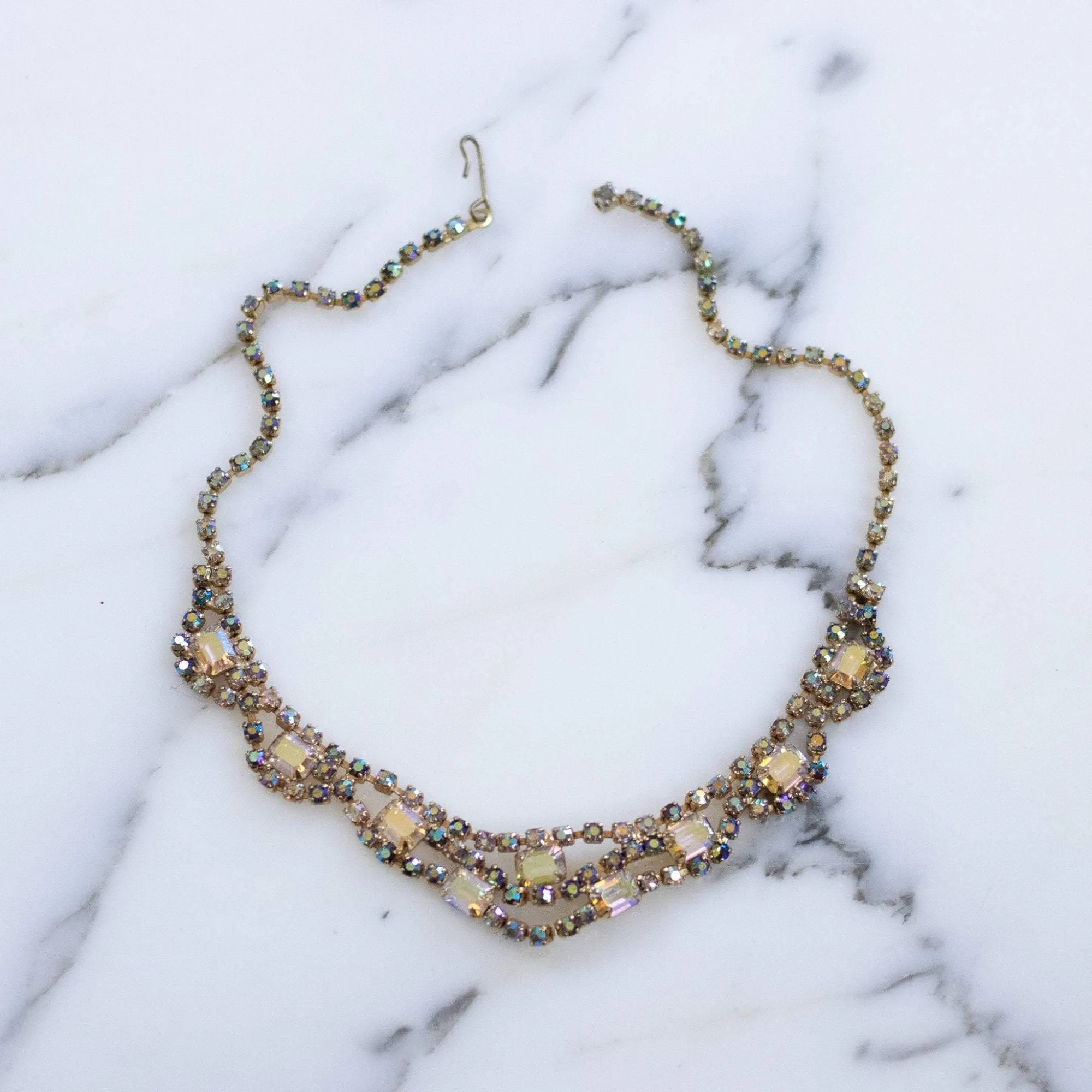 Vintage Unsigned Weiss Aurora Borealis Necklace