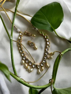 White Pearl Kundan Necklace Set