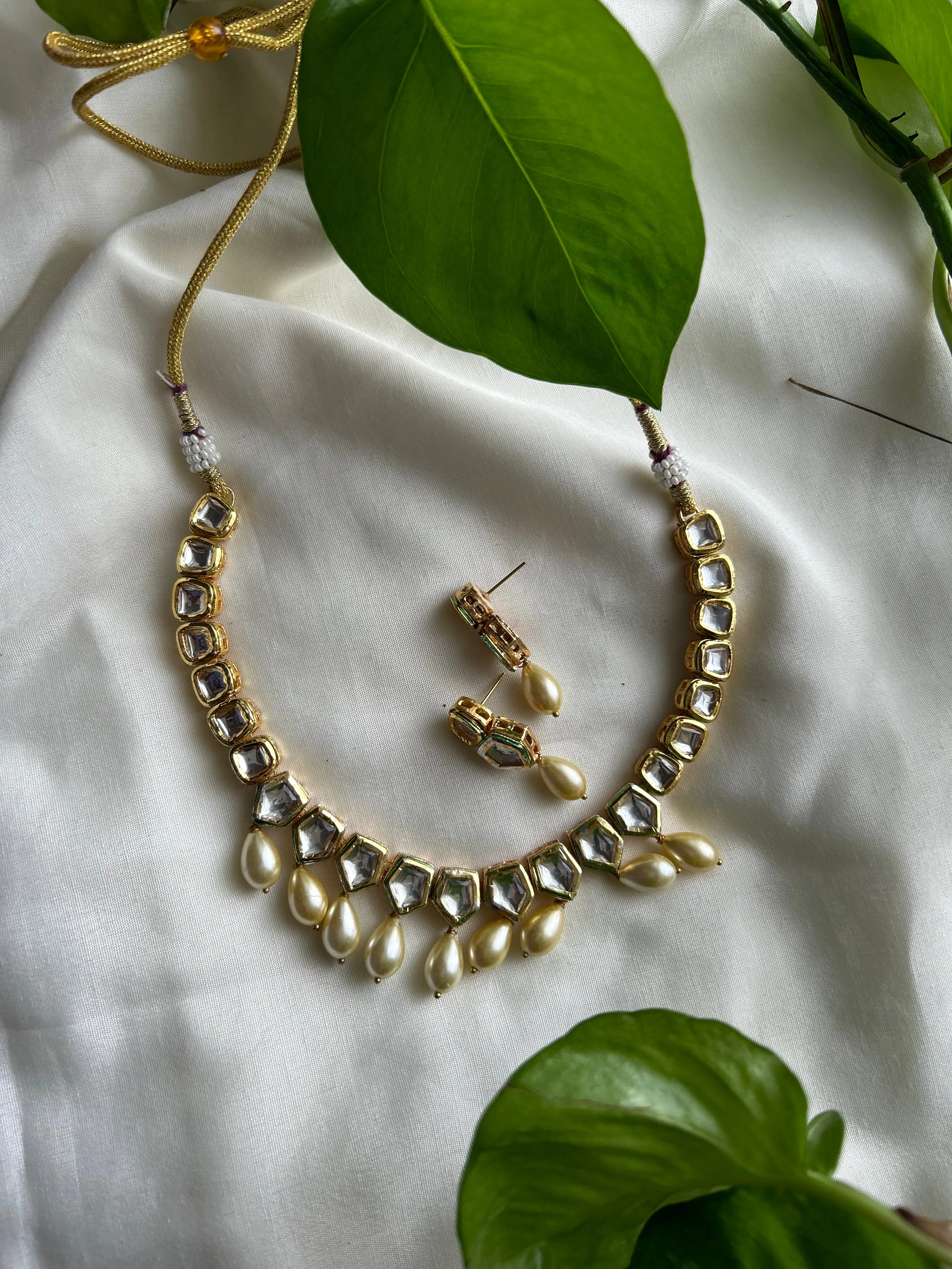 White Pearl Kundan Necklace Set
